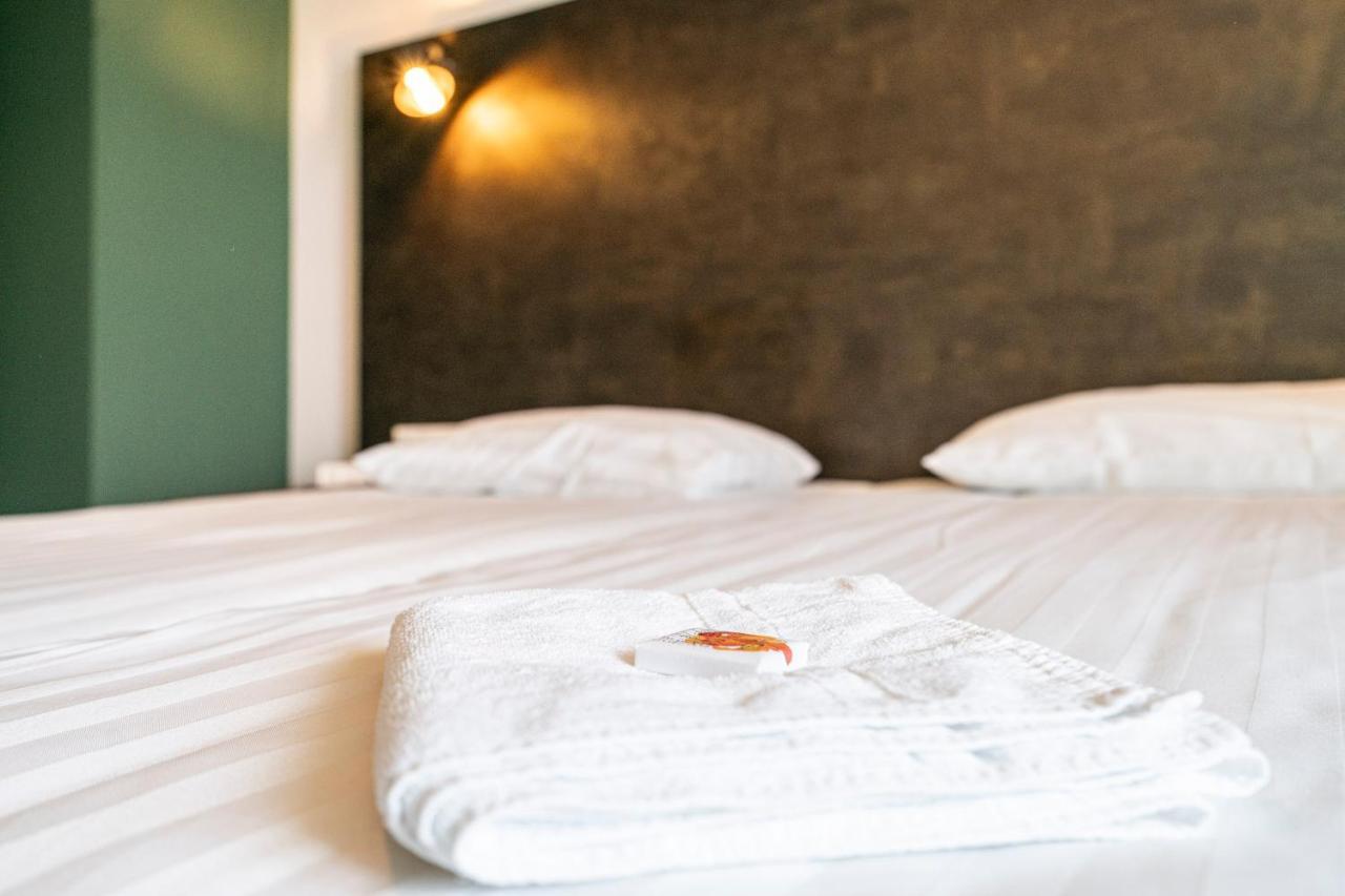 Hotel & Eetk'Fee De Vlik Ospel Bagian luar foto